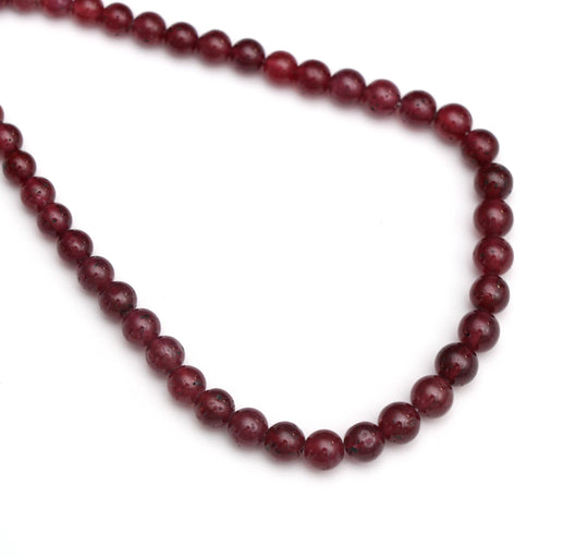 ルビー スムース ラウンド ボール ビーズ、4mm ～ 5mm - ルビー ジュエリー メイキング ビーズ、8 インチ / 20 cm フル ストランド、1 ストランドあたりの価格