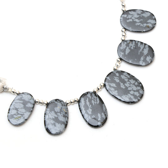 スノーフレーク オブシディアン 両面フラット オーバル ビーズ、10x15.5 mm ～ 13x18.5 mm、スノーフレーク オブシディアン ジュエリー メイキング ビーズ、3 インチ フル ストランド、1 ストランドあたりの価格