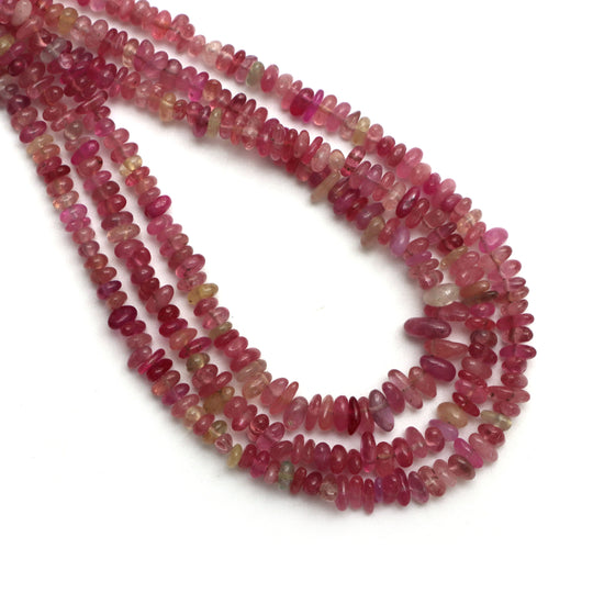 サファイア スムース チップ ビーズ、3x3 mm ～ 5x7 mm、サファイア ジュエリー メイキング ビーズ、18 インチ フル ストランド、1 ストランドあたりの価格