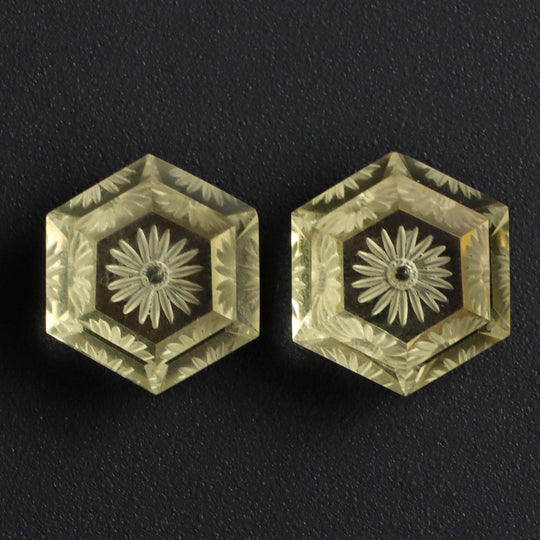 レモンクォーツインタリオ彫刻ルースジェムストーン、14x16 mm、レモンクォーツジュエリーメイキングジェムストーン、フラワーカービング、ペア（2個）