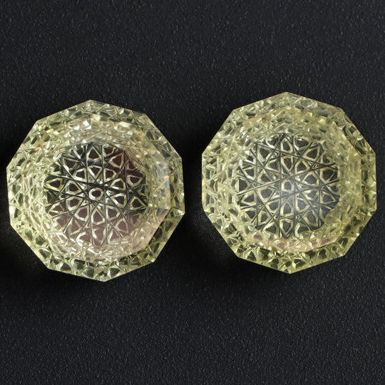 レモンクォーツ インタリオ 彫刻用ルース ジェムストーン、17x17.5 mm、レモンクォーツ ジュエリーメイキング用ジェムストーン、フラワー カービング、ペア (2 個)